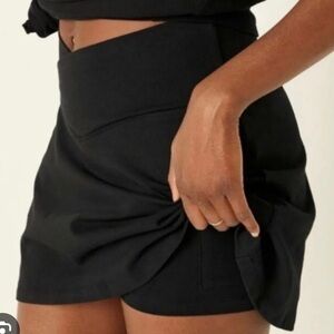 VS PINK cross waist Black Skort